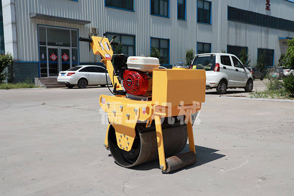600小型壓路機(jī)
