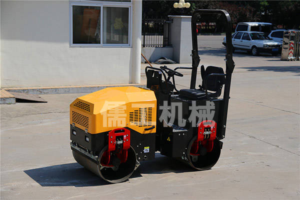 900小型壓路機(jī)