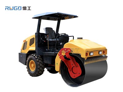 RYL-5t座駕壓路機(jī)