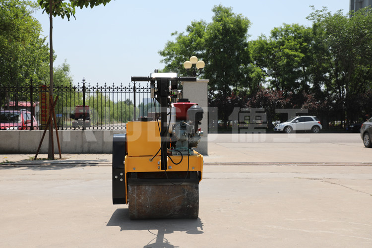買小型壓路機(jī)應(yīng)不應(yīng)該看品牌？是時候一探究竟了