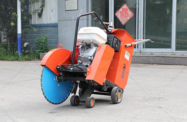 馬路切割機(jī)深度不用擔(dān)心，可調(diào)節(jié)